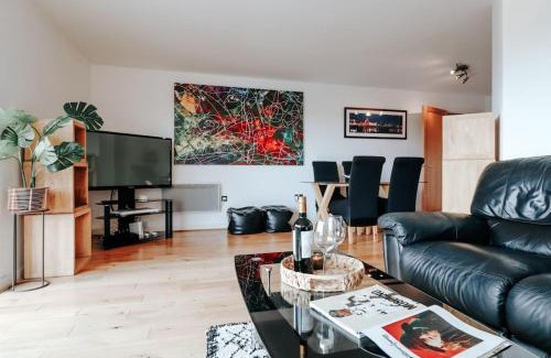 Grangetown Apartment | Bay View Apartment, by Solace Stays