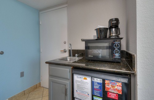 Downtown Myrtle Beach Condo | Bay View Resort by Elliott Beach Rentals