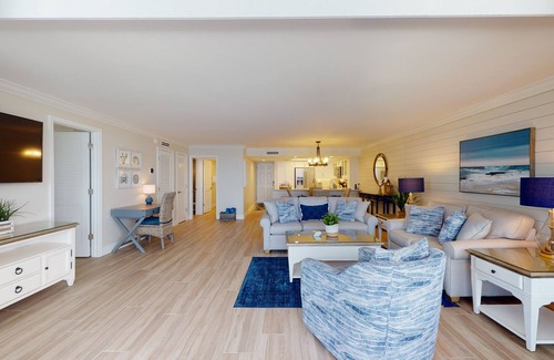 Punta Rassa Condo | Bay View Tower #134 LUXURIOUS NEWLY RENOVATED 2 BED CONDO WITH BREATHTAKING VIEWS