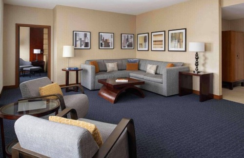 Burlingame House | Bay views minutes from the airport !