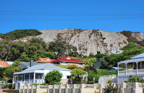 Albany House | Bay Vista Cottage by the BnB Collection
