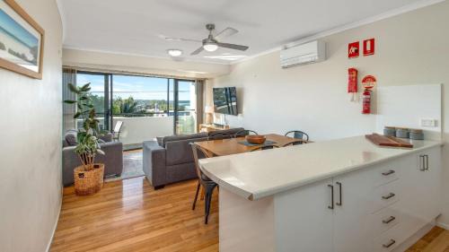 Huskisson House | Baydream Believer - In the Heart of Husky with Free Linen
