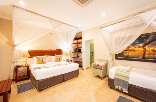 Victoria Falls Cabin | Bayete Guest Lodge