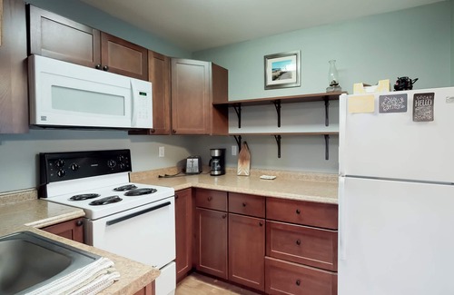 Westport House | Bayfront guest house - amazing view of Westport Marina, near Float 3 & museum