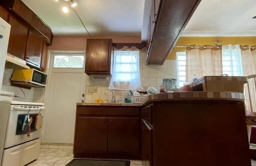 Estate Mount Pleasant West Apartment | “Bayleaf Villa” therapeutic spot nestled on a hillside with amazing views.