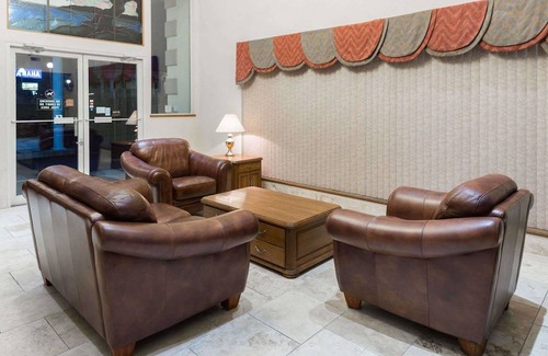 Osage Beach Hotel | Baymont by Wyndham Osage Beach