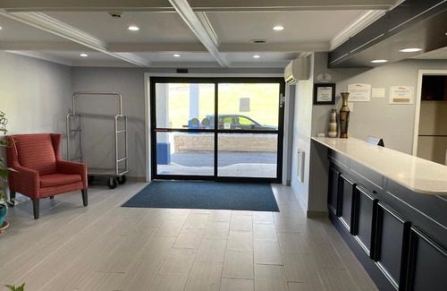 Branford Hotel | Baymont by Wyndham Branford/New Haven