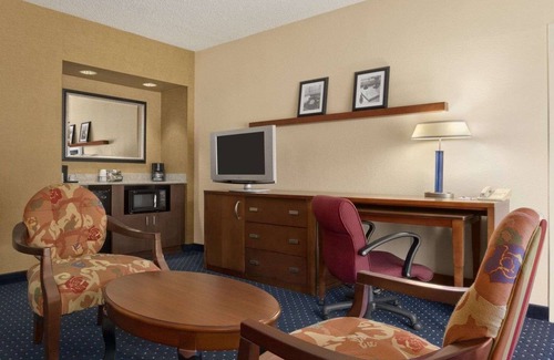 St. Andrews Hotel | Baymont by Wyndham Columbia Northwest
