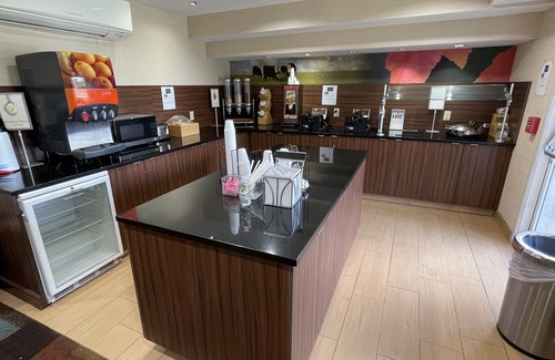 Dayton Hotel | Baymont By Wyndham Dayton North