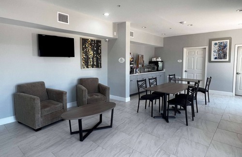 Freeport Hotel | Baymont by Wyndham Freeport Texas