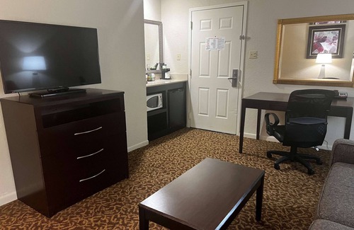 Westchase Hotel | Baymont by Wyndham Houston/Westchase