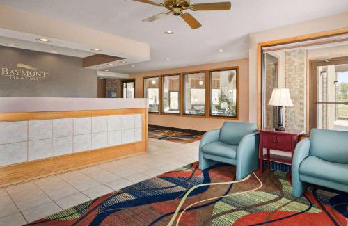 Logan Hotel | Baymont by Wyndham Logan