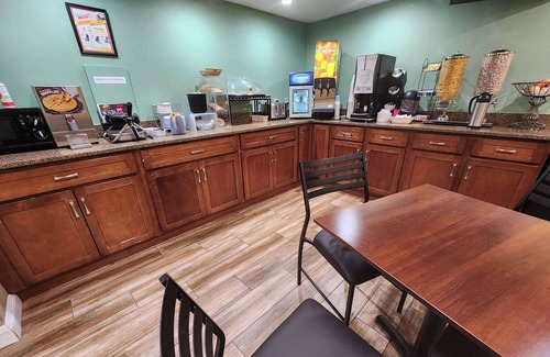 Manteca Hotel | Baymont by Wyndham Manteca