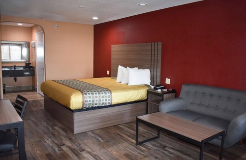 Manteca Hotel | Baymont by Wyndham Manteca
