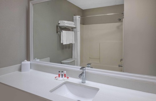 Pooler Hotel | Baymont by Wyndham Pooler/Savannah