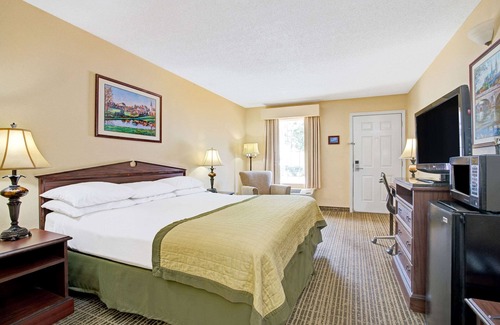 Smithfield Hotel | Baymont by Wyndham Smithfield