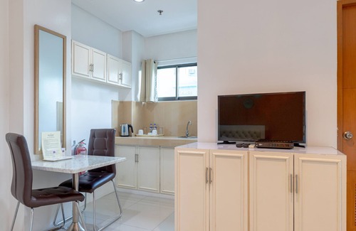 Baclaran Hotel | Baymont Suites & Residences