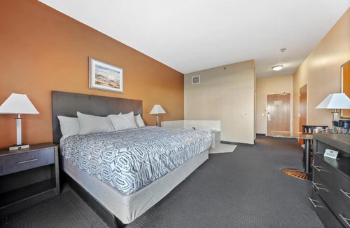 Put-in-Bay Hotel | BayShore K #124