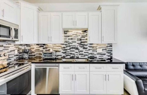 Bacliff House | Bayside Borrow - Bayfront w/Hot Tub & Rooftop View