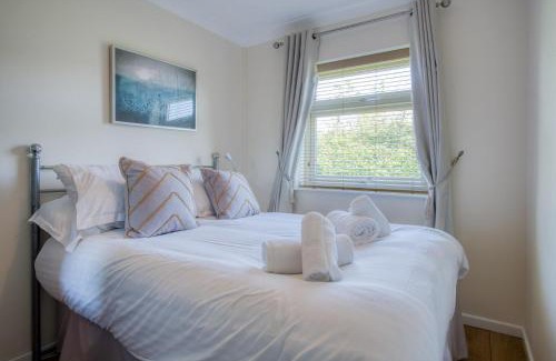 Oxwich Ski Chalet | Bayview 72 - 2 Bedroom Chalet - Bayview Oxwich
