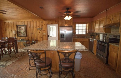 Negreet House | Bayview Lodge .