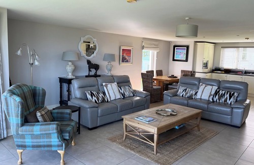 Bangor Apartment | BAYWATCH - Wonderful beach views
