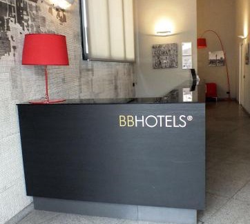 Porta Garibaldi Apartment | BB Hotels Aparthotel Isola