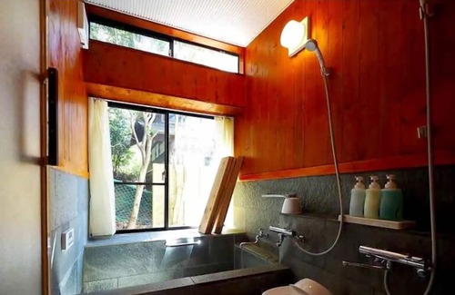 Atami Villa | BBQ available for 4-15 persons / 10 min. drive from Atami station / Stylish rental villa (WI-FI)