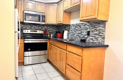 Highline Apartment | BD37 1b1b Apt Unit 5 @S Seattle close to airport
