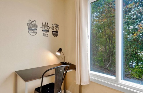 Highline Apartment | BD37 2b1b Apt Unit 2 @S Seattle close to airport