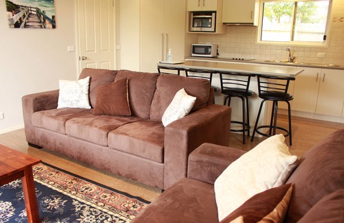 Coronet Bay Apartment | Beach Family Apartment "La Mer"- 2 minutes walk to main beach entrance and store