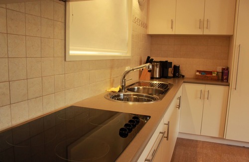 Coronet Bay Apartment | Beach Family Apartment "La Mer"- 2 minutes walk to main beach entrance and store