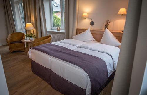 Toenning Hotel | BE BIO Hotel be active - Nähe historischer Hafen