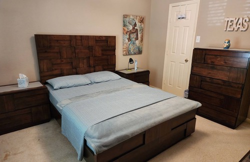 Sugar Land House | Be Our Guest!