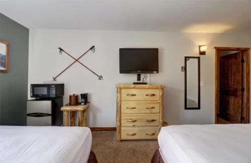 Copper Mountain Village Apartment | BE306A Bridge End Hotel Room condo