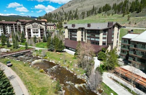 Copper Mountain Village Apartment | BE306A Bridge End Hotel Room condo