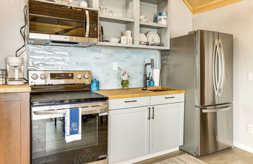 Maple City Cottage | Beach Access & Dock: Little Traverse Lake Cottage!