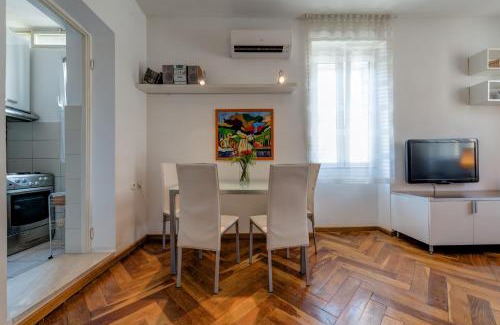Bacvice Apartment | Beach Apartment Lana
