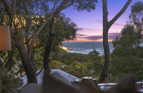 Hardys Bay House | Beach, Bay, Bush and Heated Plunge Pool