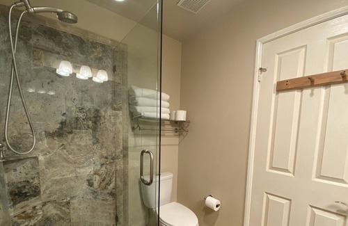 Fountain Valley House | Beach Bliss: 4BR Oasis & Jacuzzi