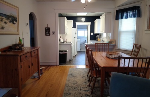 North End House | Beach Block, Pet Friendly, Big Open Porch! Now booking for 2025
