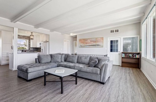 Croatan Beach House | Beach Break Getaway - 3/2, 1 block from beach, pet friendly