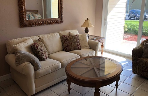 Ocean Side Village Condo | Beach Club Resort Style Vibe! Walk to Beach, Hot Tub, Pool, Gym, Shopping!