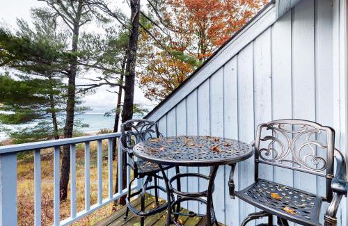 Glen Arbor Apartment | Beach Comber 5 6