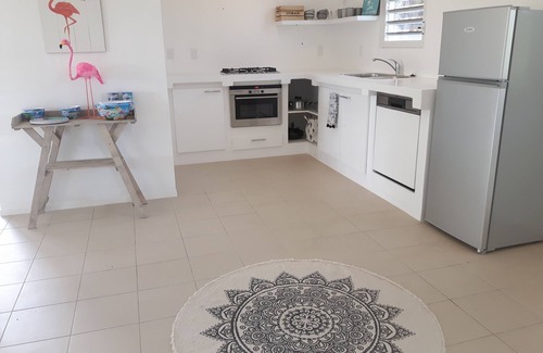 Marie Pampoen House | Beach Culture House, Life is better at the beach