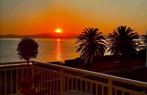 Haniotis Apartment | Beach Front Casa Elena