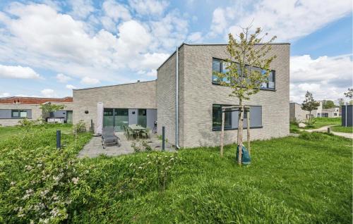 Lembruch House | Beach Front Home In Lembruchdümmer See