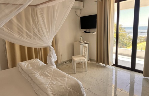 Malindi Marine National Park Bed & Breakfast | Beach front Hotel rooms