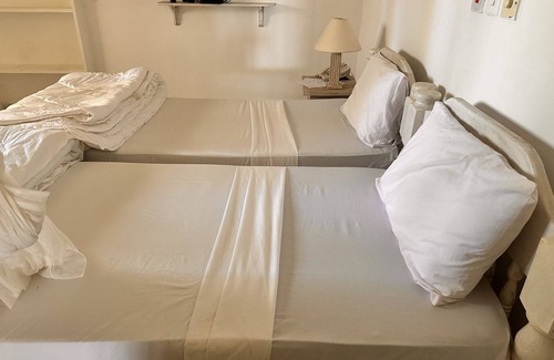 Malindi Marine National Park Bed & Breakfast | Beach front Hotel rooms