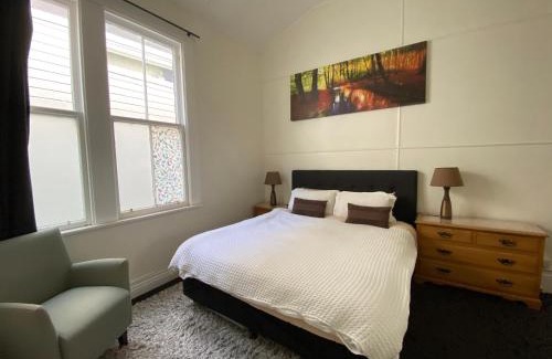 Oriental Bay Apartment | Beach front House